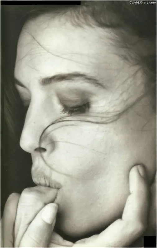 Monica Bellucci photo 5 of 1320