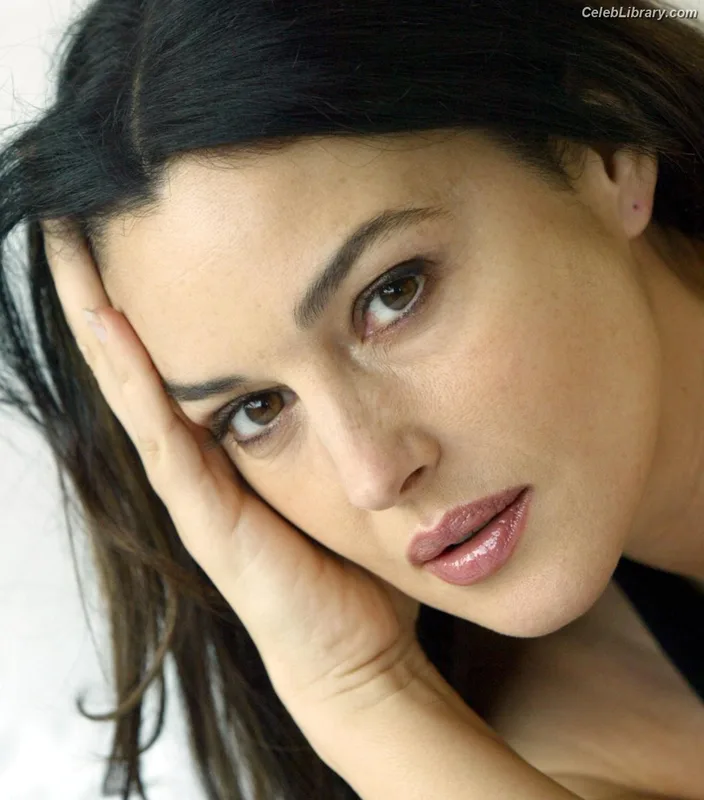 Monica Bellucci photo 9 of 1320