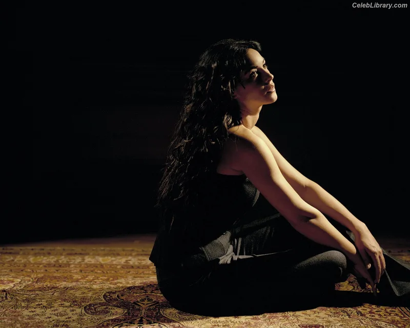 Monica Bellucci photo 12 of 1320