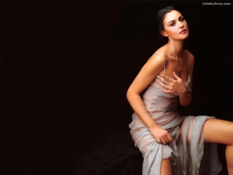 Monica Bellucci photo 8 of 1320