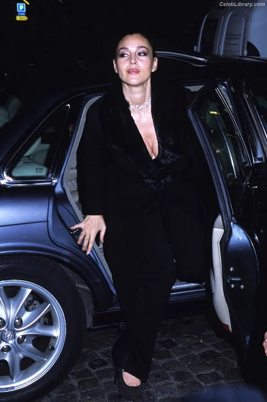 Monica Bellucci photo 20 of 1320