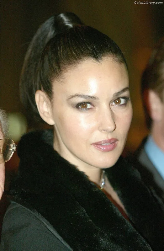 Monica Bellucci photo 22 of 1320