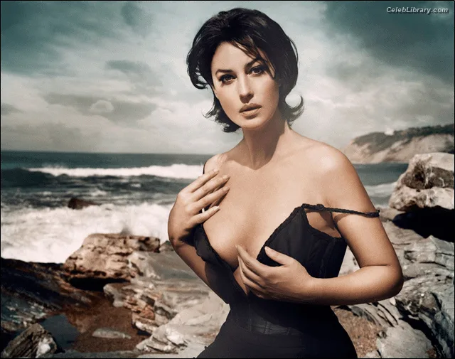 Monica Bellucci photo 8 of 1320