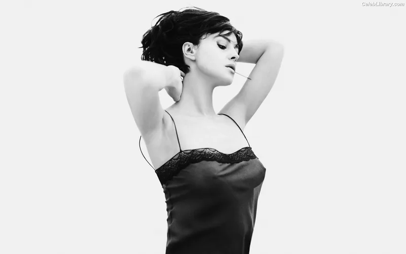 Monica Bellucci photo 11 of 1320