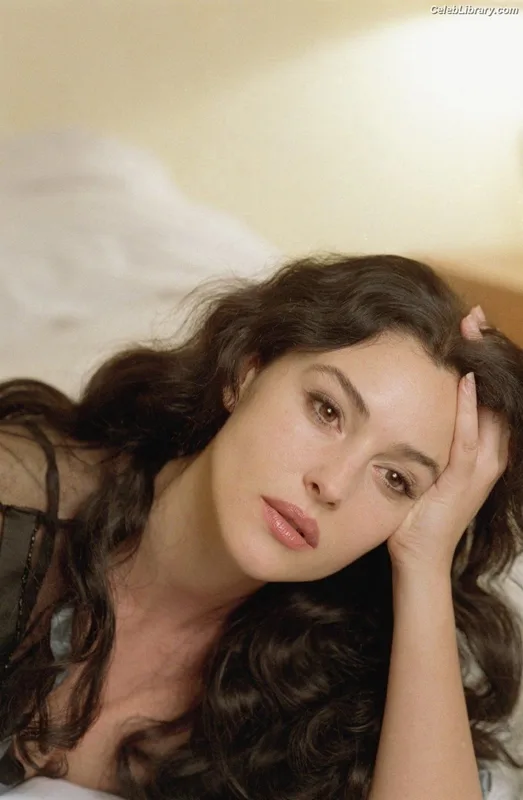Monica Bellucci photo 5 of 1320