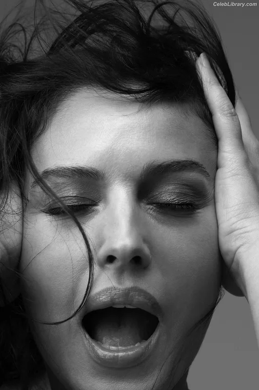 Monica Bellucci photo 20 of 1320