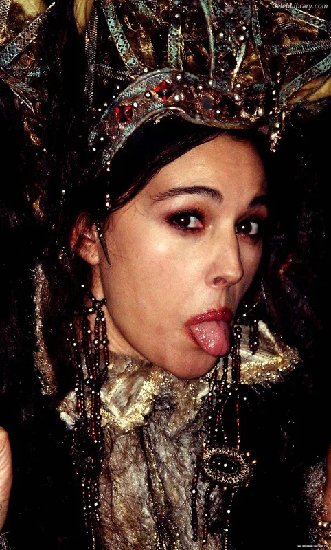 Monica Bellucci photo 21 of 1320