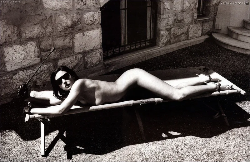 Monica Bellucci photo 24 of 1320