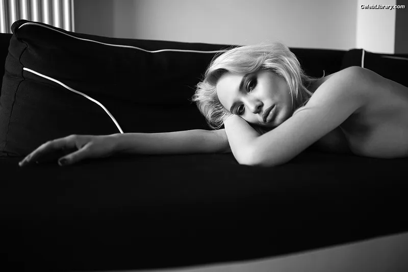 Monica Wasp photo 18 of 127