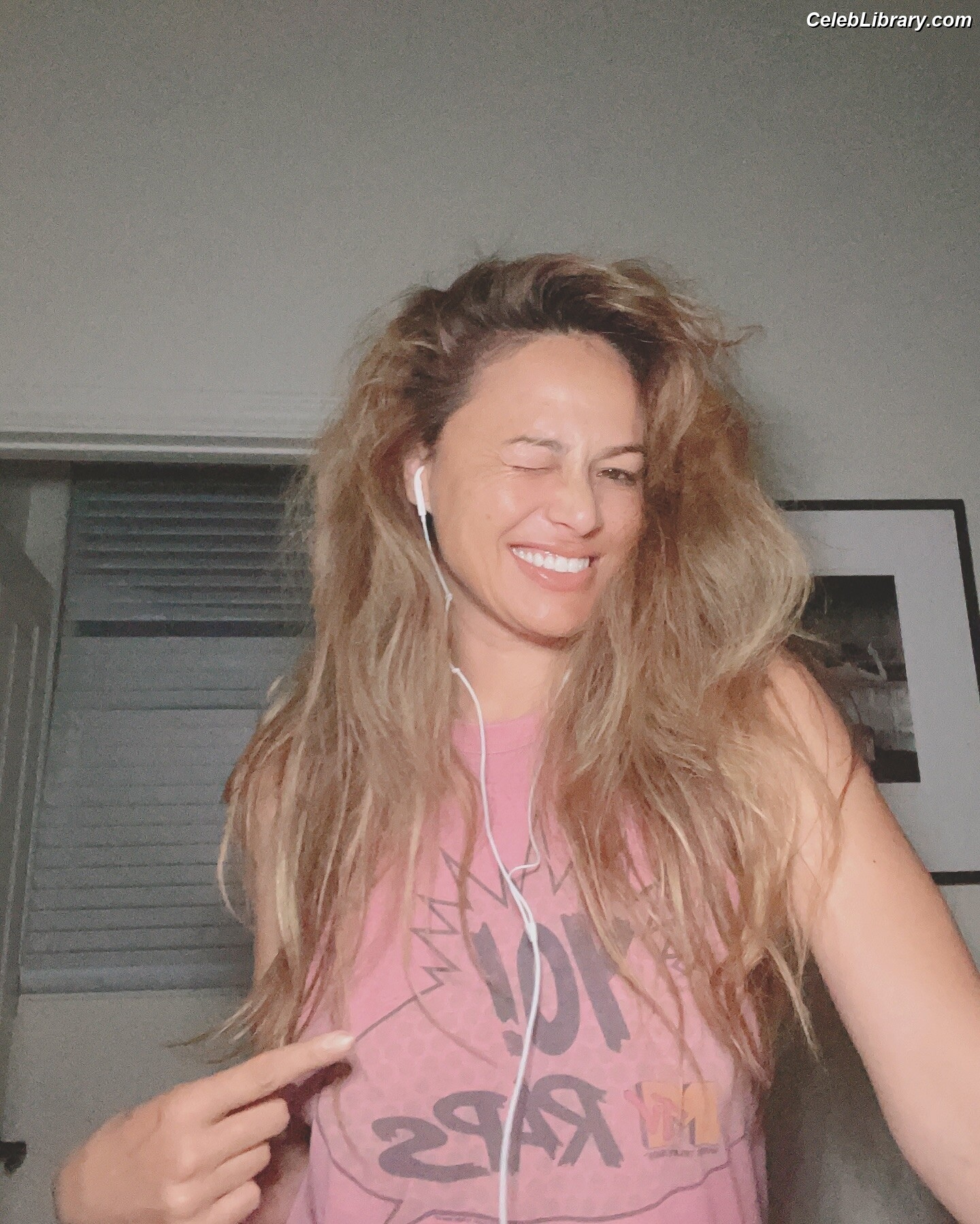 Moon Bloodgood photo 19 of 357