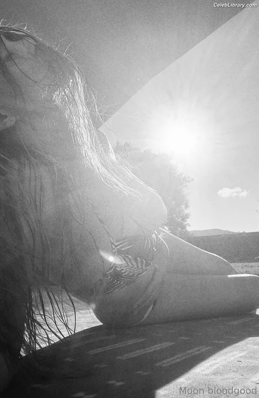 Moon Bloodgood photo 7 of 357