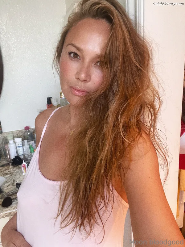Moon Bloodgood photo 21 of 357