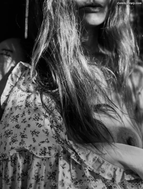 Moon Bloodgood photo 15 of 357