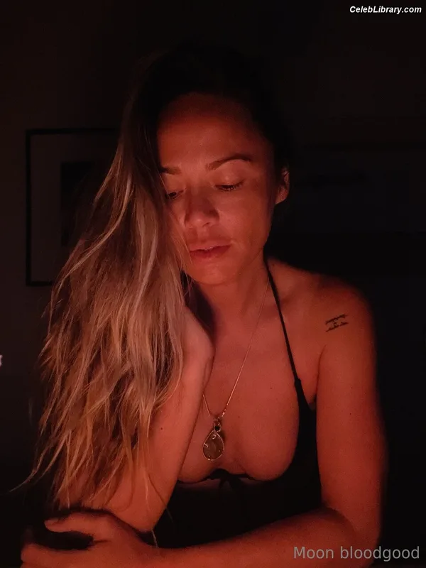 Moon Bloodgood photo 20 of 357