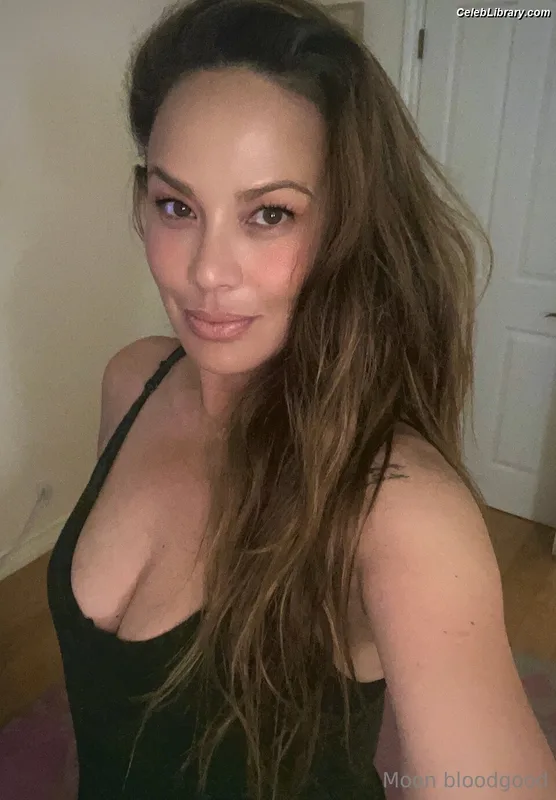 Moon Bloodgood photo 21 of 357