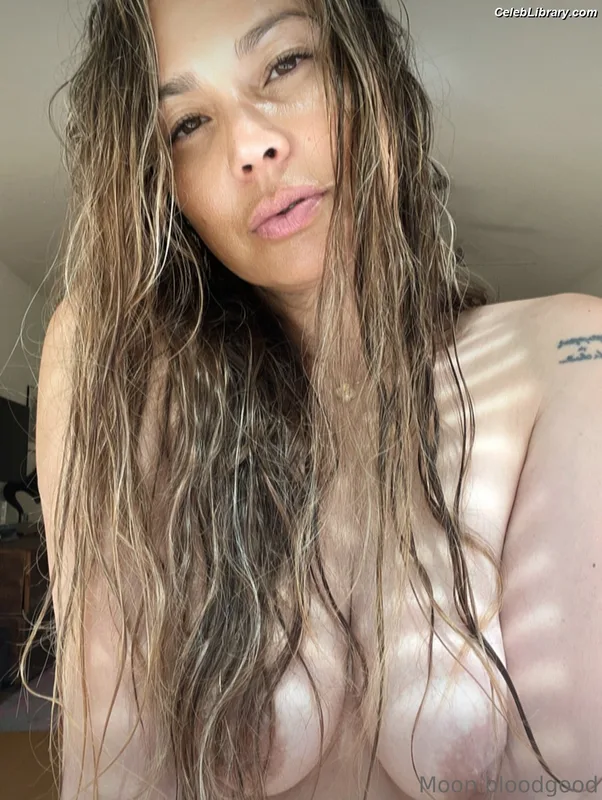 Moon Bloodgood photo 18 of 357