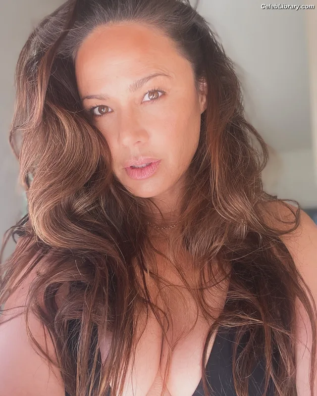 Moon Bloodgood photo 19 of 357