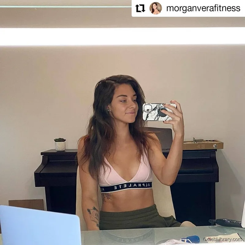 Morgan Vera photo 2 of 869