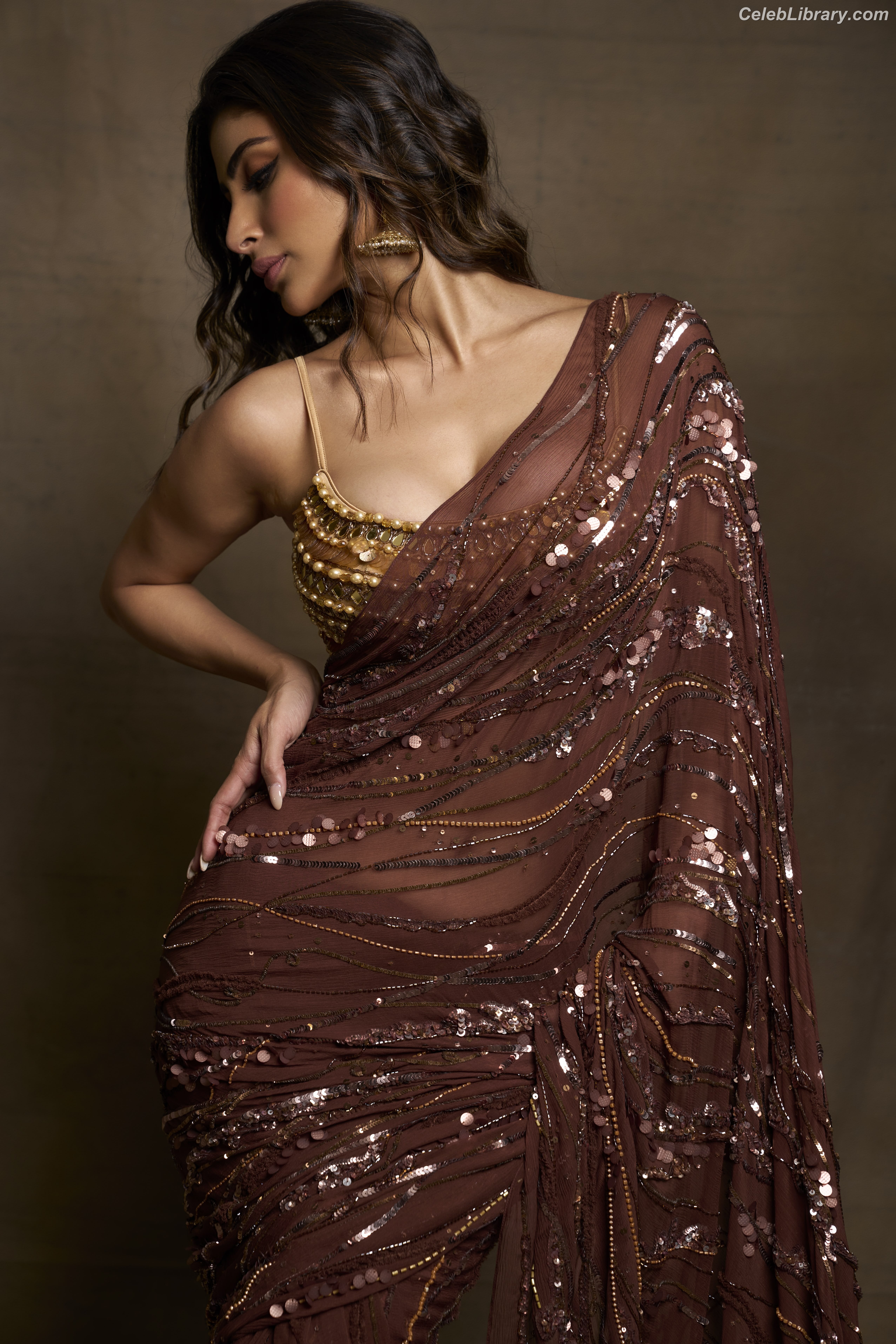 Mouni Roy photo 11 of 95