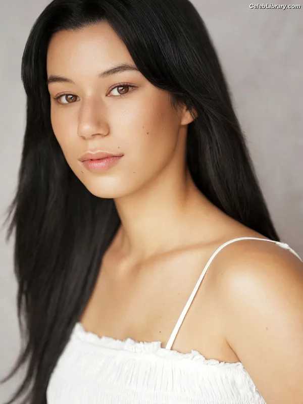 Mya Lowe photo 2 of 50