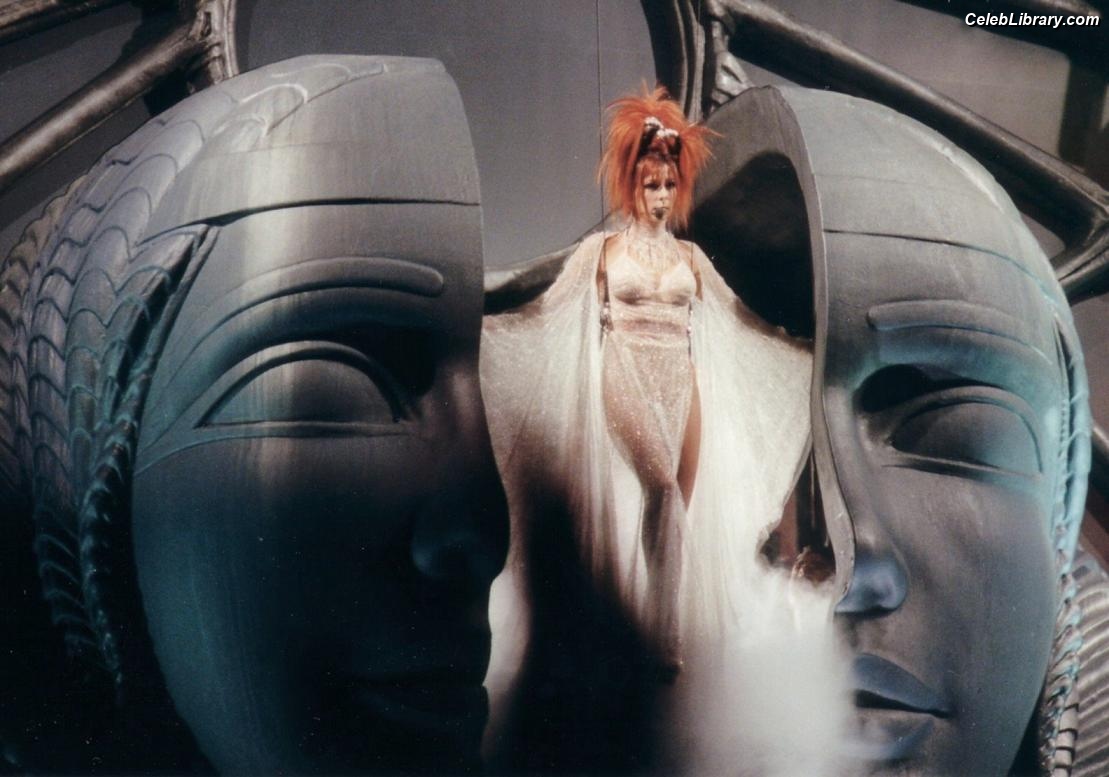 Mylène Farmer photo 8 of 171
