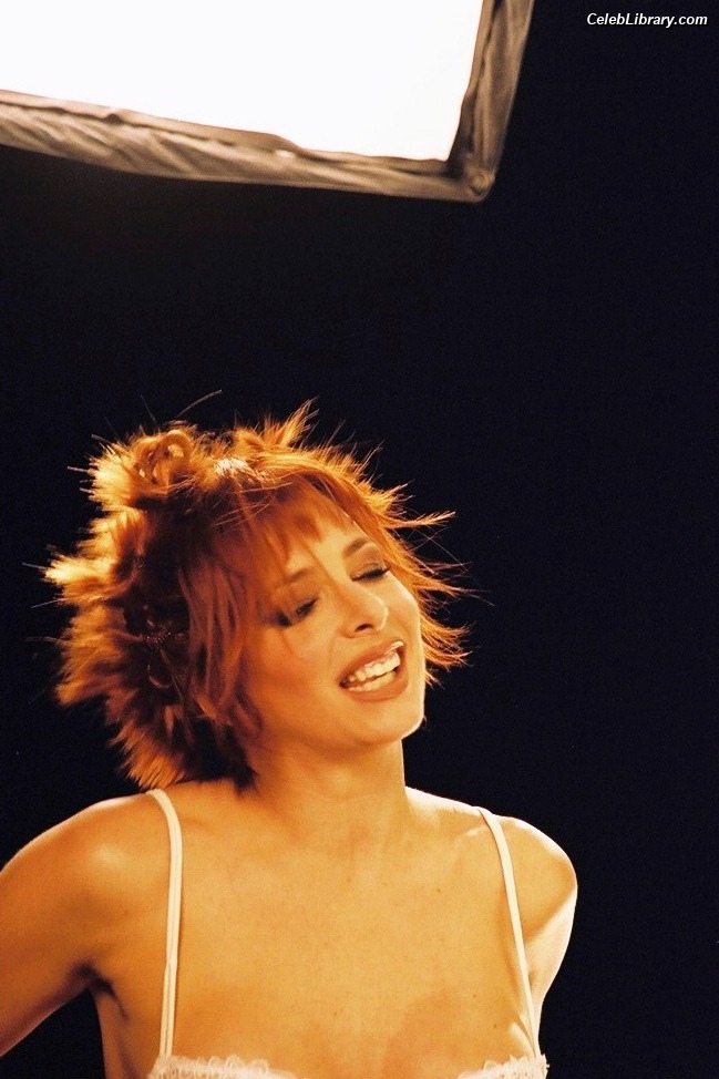 Mylène Farmer photo 24 of 171
