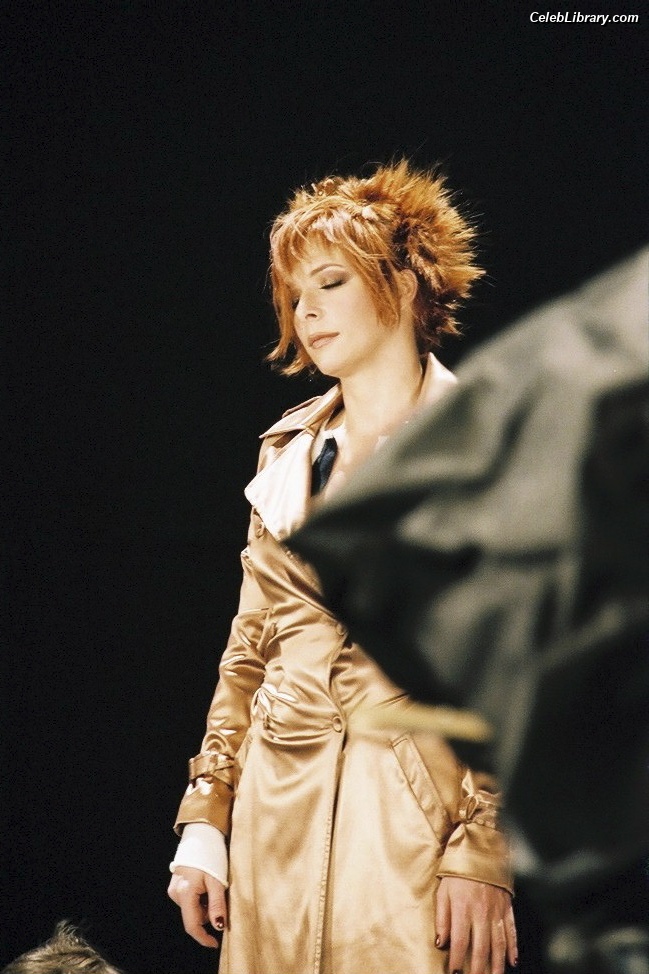 Mylène Farmer photo 14 of 171