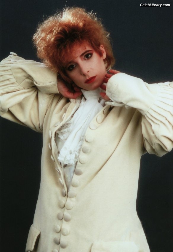 Mylène Farmer photo 8 of 171