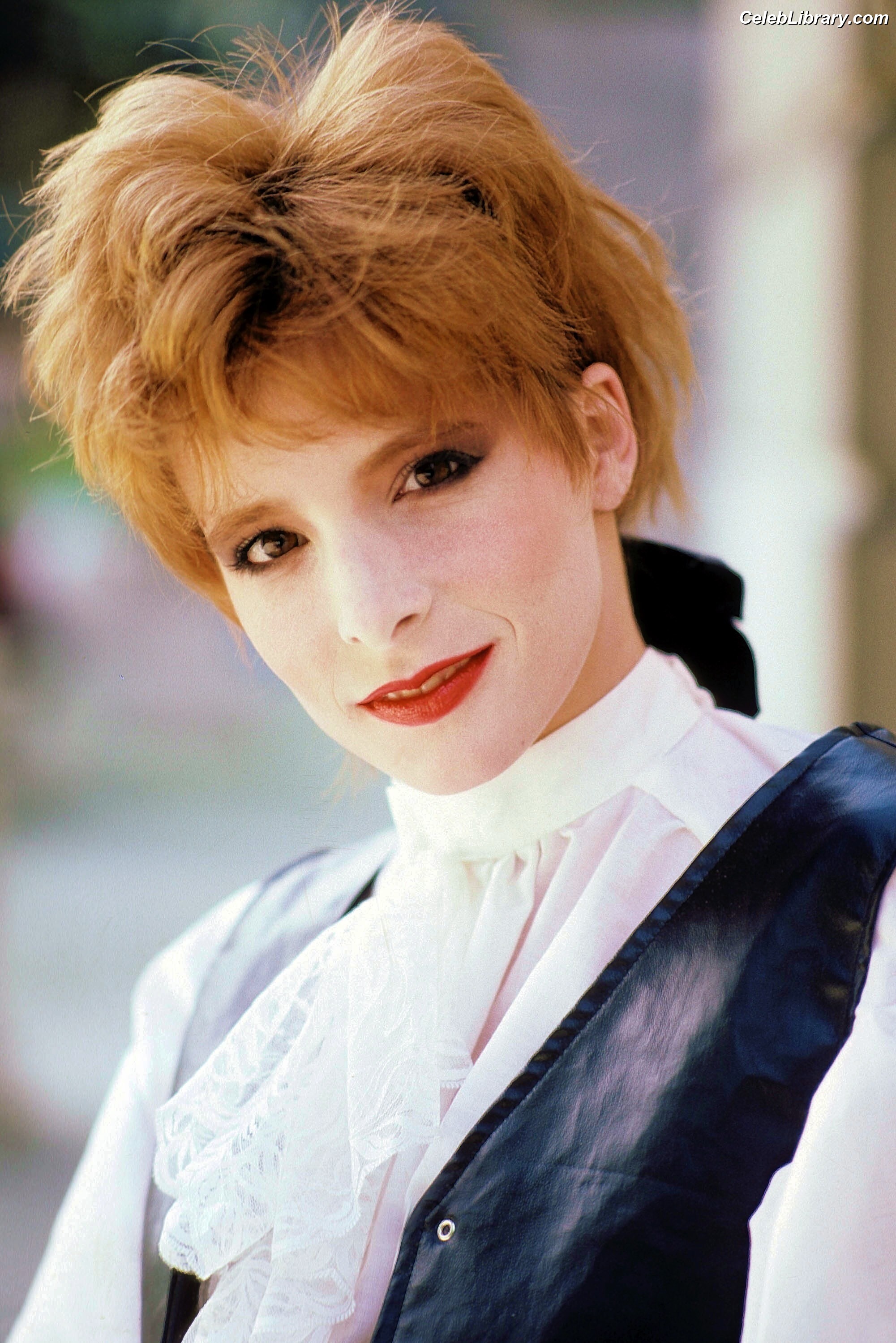 Mylène Farmer photo 19 of 171