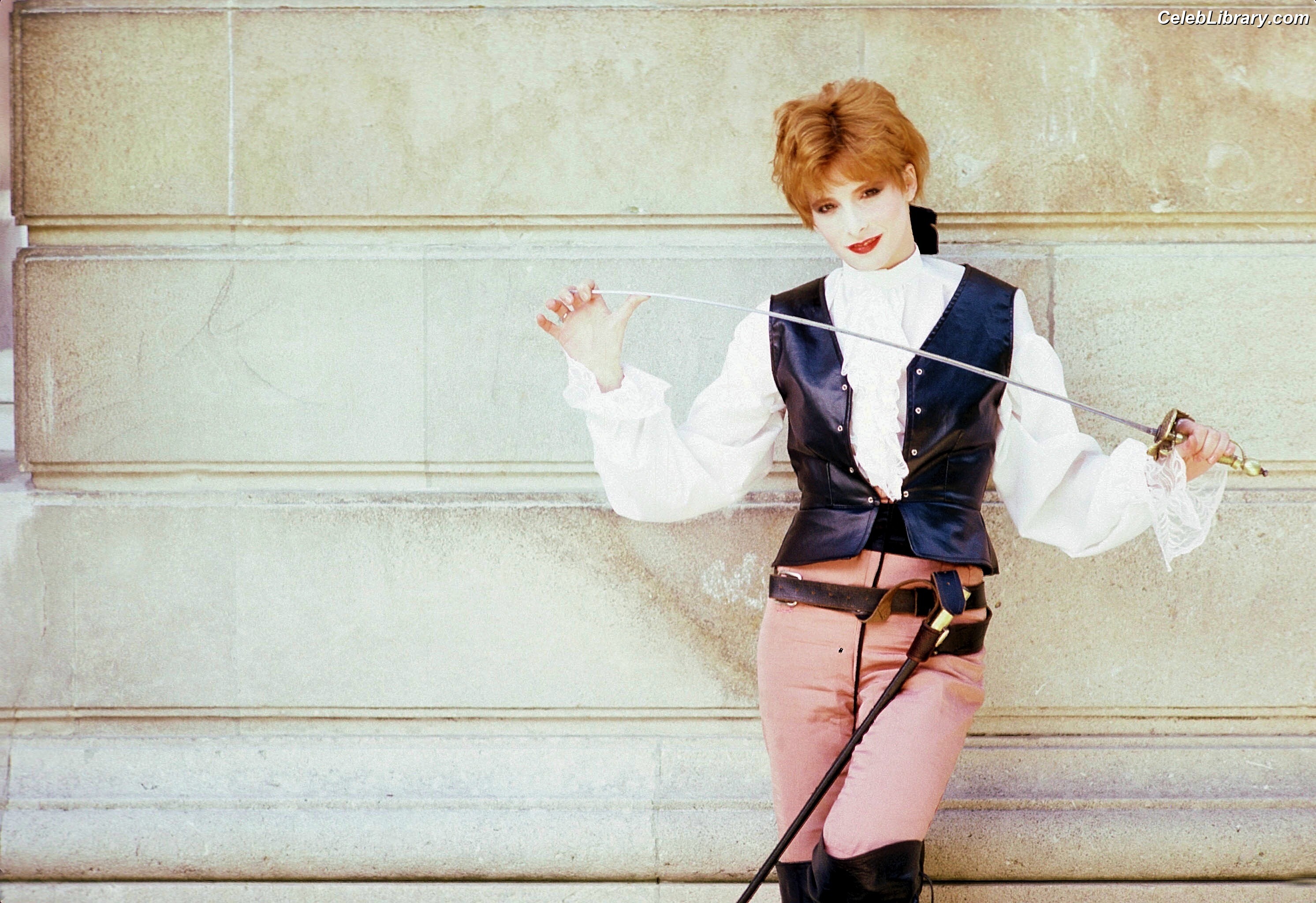 Mylène Farmer photo 20 of 171