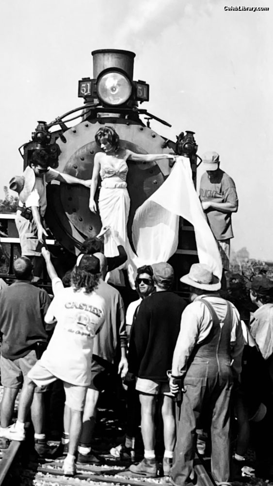 Mylène Farmer photo 21 of 171