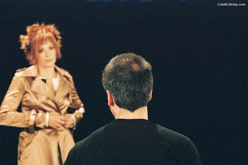 Mylène Farmer photo 2 of 171