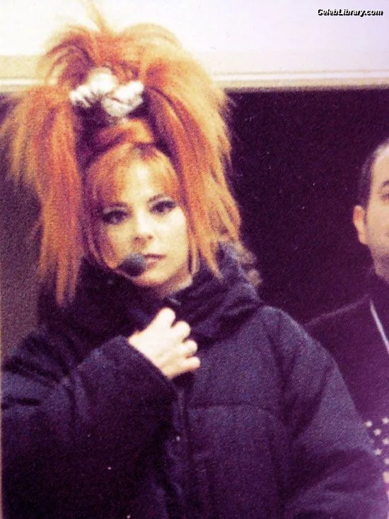 Mylène Farmer photo 9 of 171