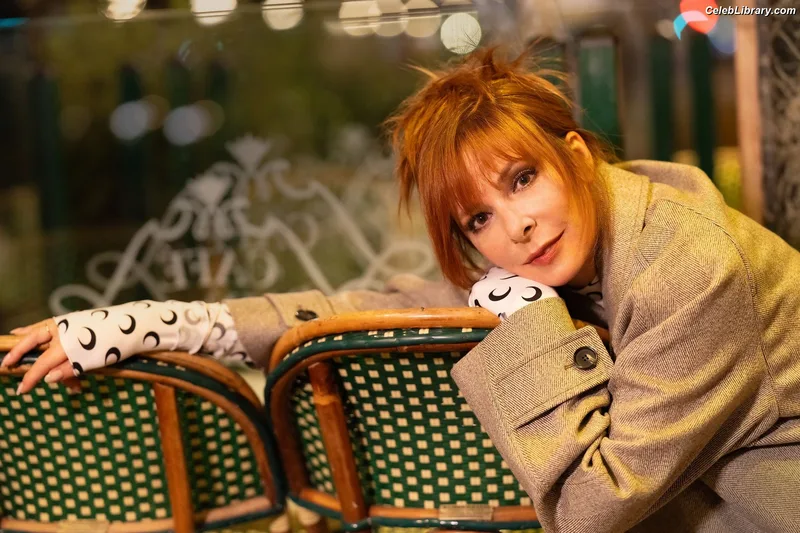 Mylène Farmer photo 17 of 171