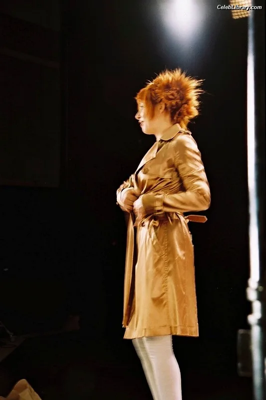 Mylène Farmer photo 16 of 171