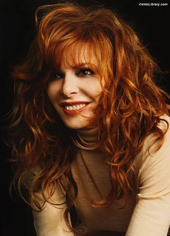 Mylène Farmer photo 19 of 171