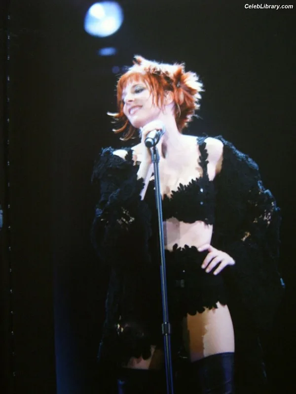 Mylène Farmer photo 22 of 171