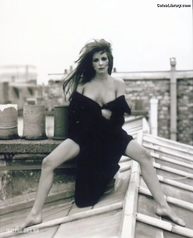 Mylène Farmer photo 5 of 171