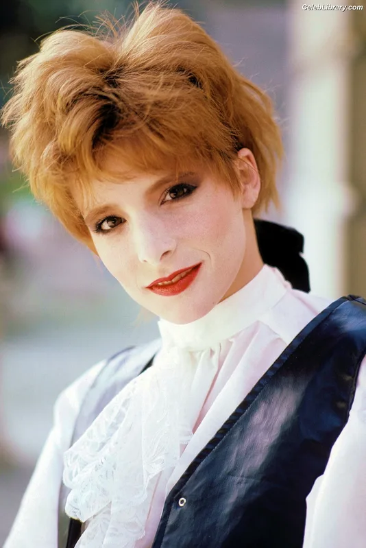 Mylène Farmer photo 11 of 171