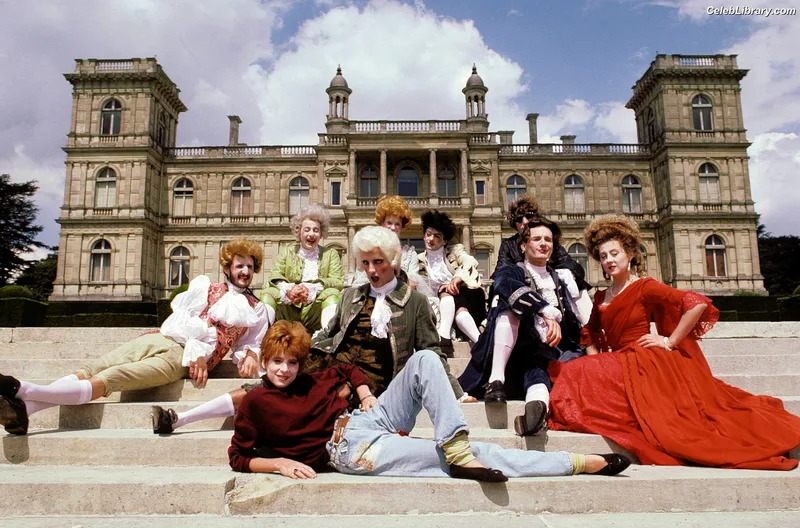 Mylène Farmer photo 14 of 171