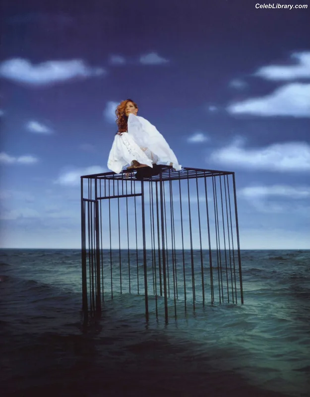 Mylène Farmer photo 23 of 171