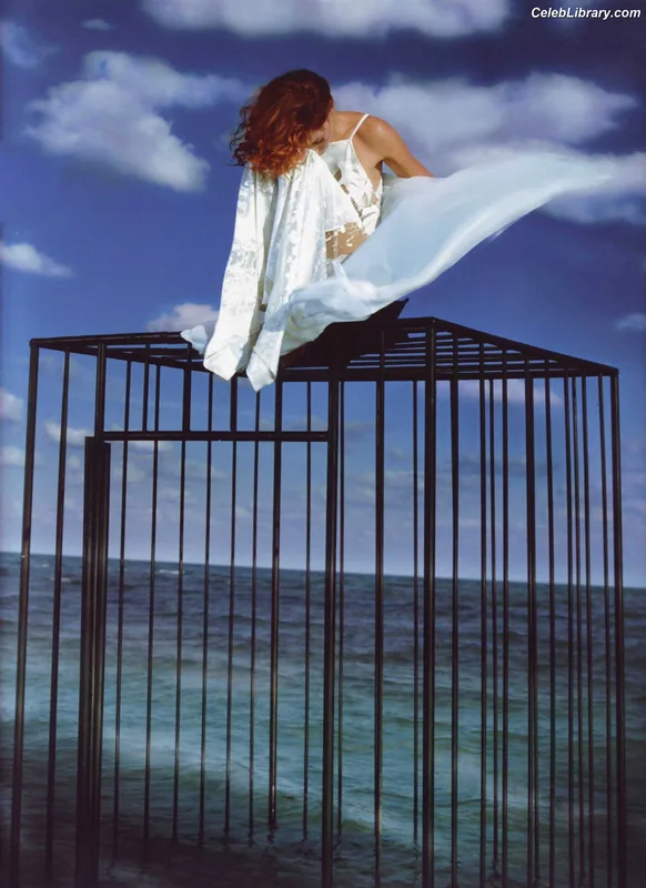 Mylène Farmer photo 22 of 171