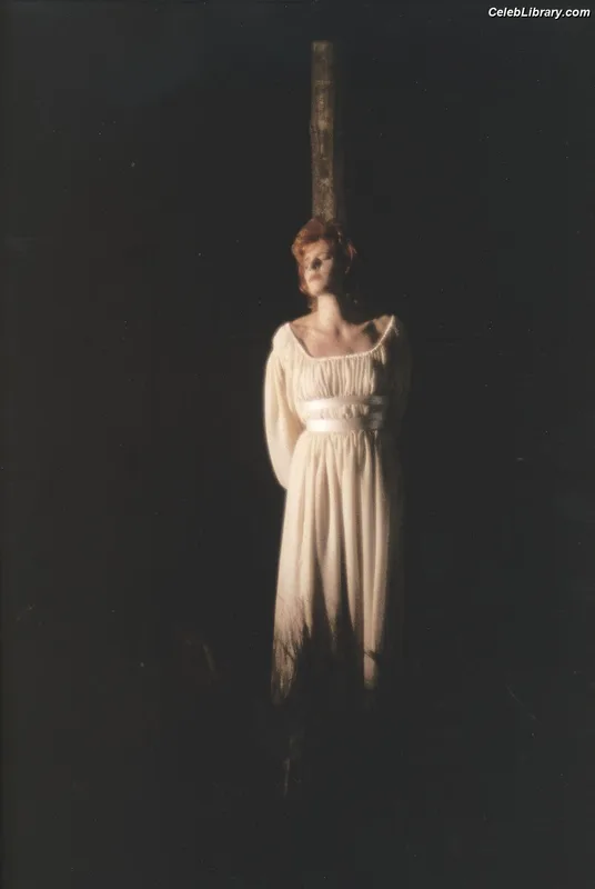 Mylène Farmer photo 5 of 171