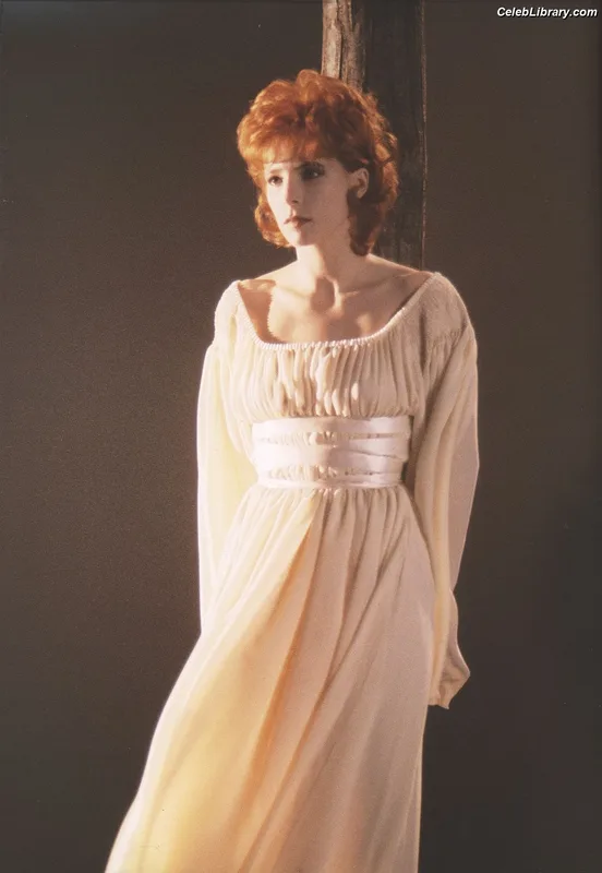 Mylène Farmer photo 6 of 171