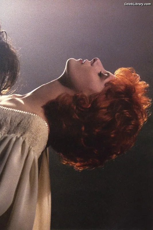 Mylène Farmer photo 9 of 171