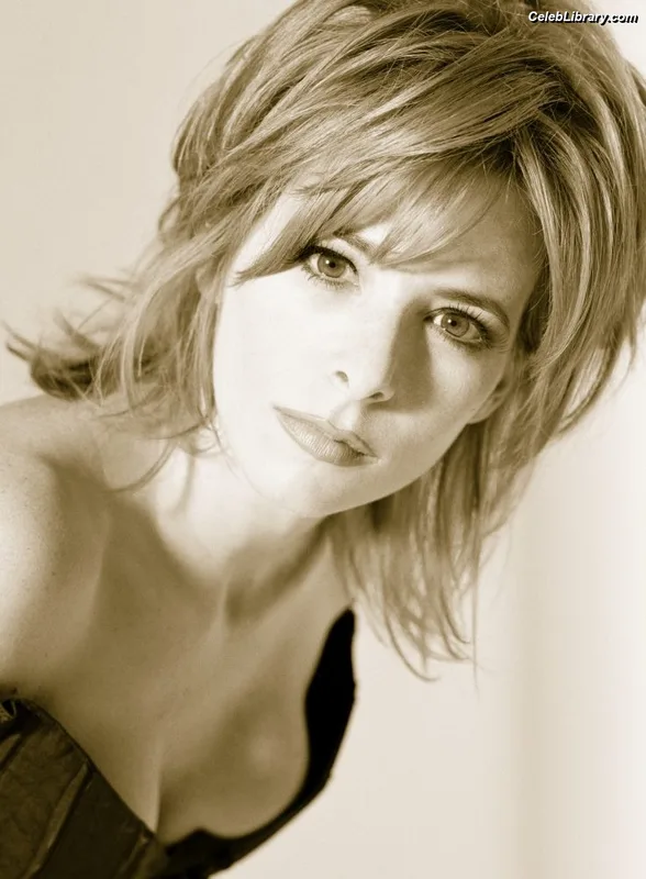 Mylène Farmer photo 5 of 171