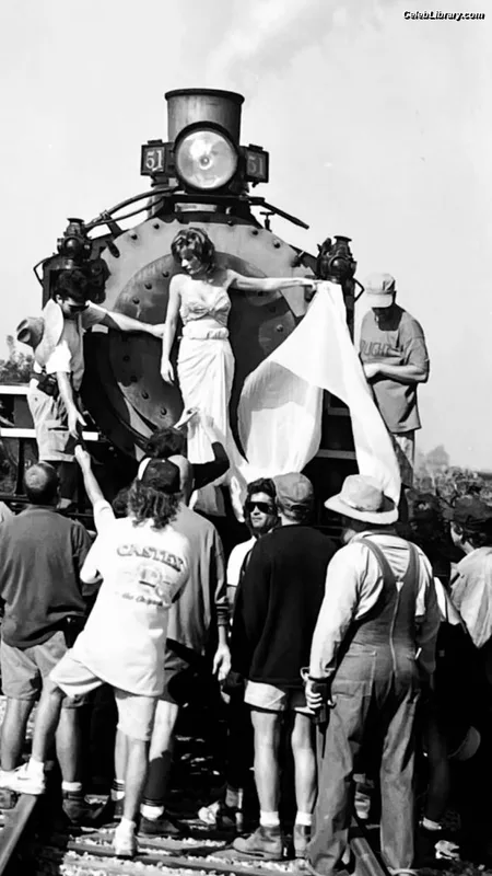 Mylène Farmer photo 3 of 171