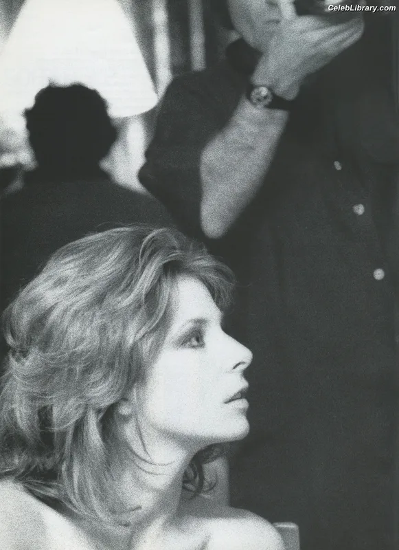 Mylène Farmer photo 2 of 171