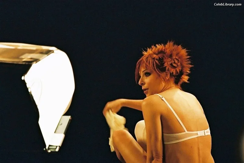 Mylène Farmer photo 9 of 171