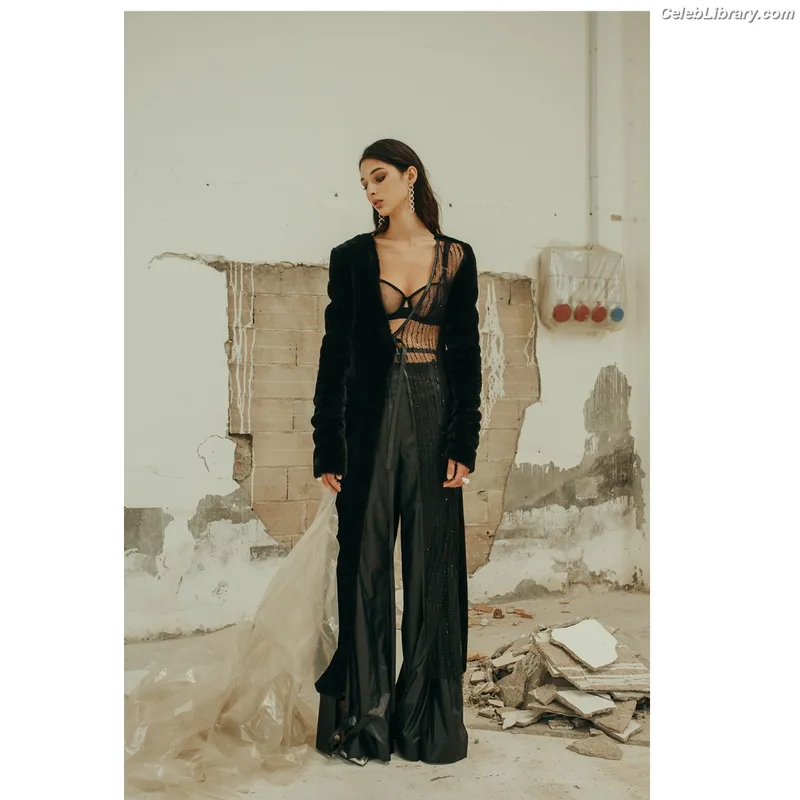 Myriem Boukadida photo 15 of 28